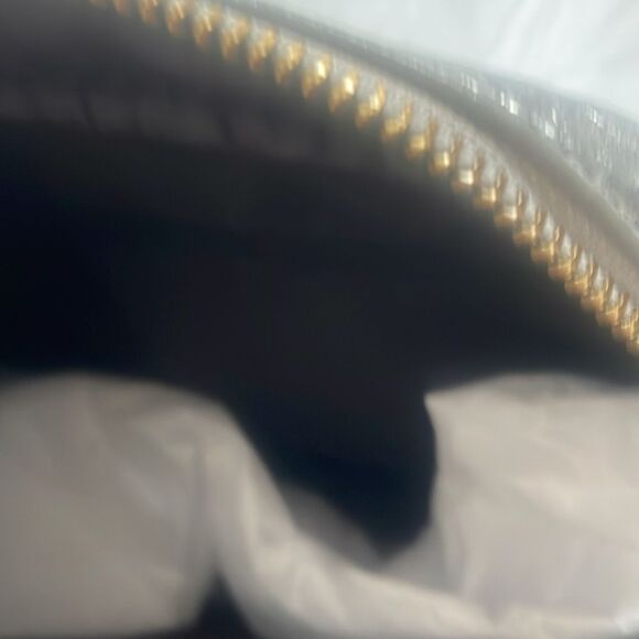 Victoria Secret Silver Metallic Crossbody Bag tassel Accent Chain Strap Bag EUC - Picture 5 of 7